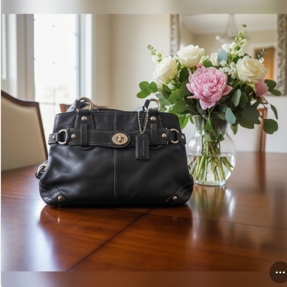 RARE COACH Beautiful black leather - Picture 3 of 12